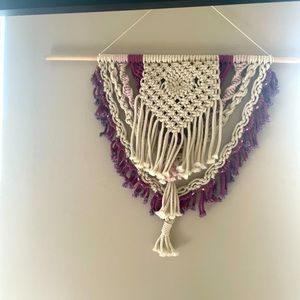 Macrame wall hanger